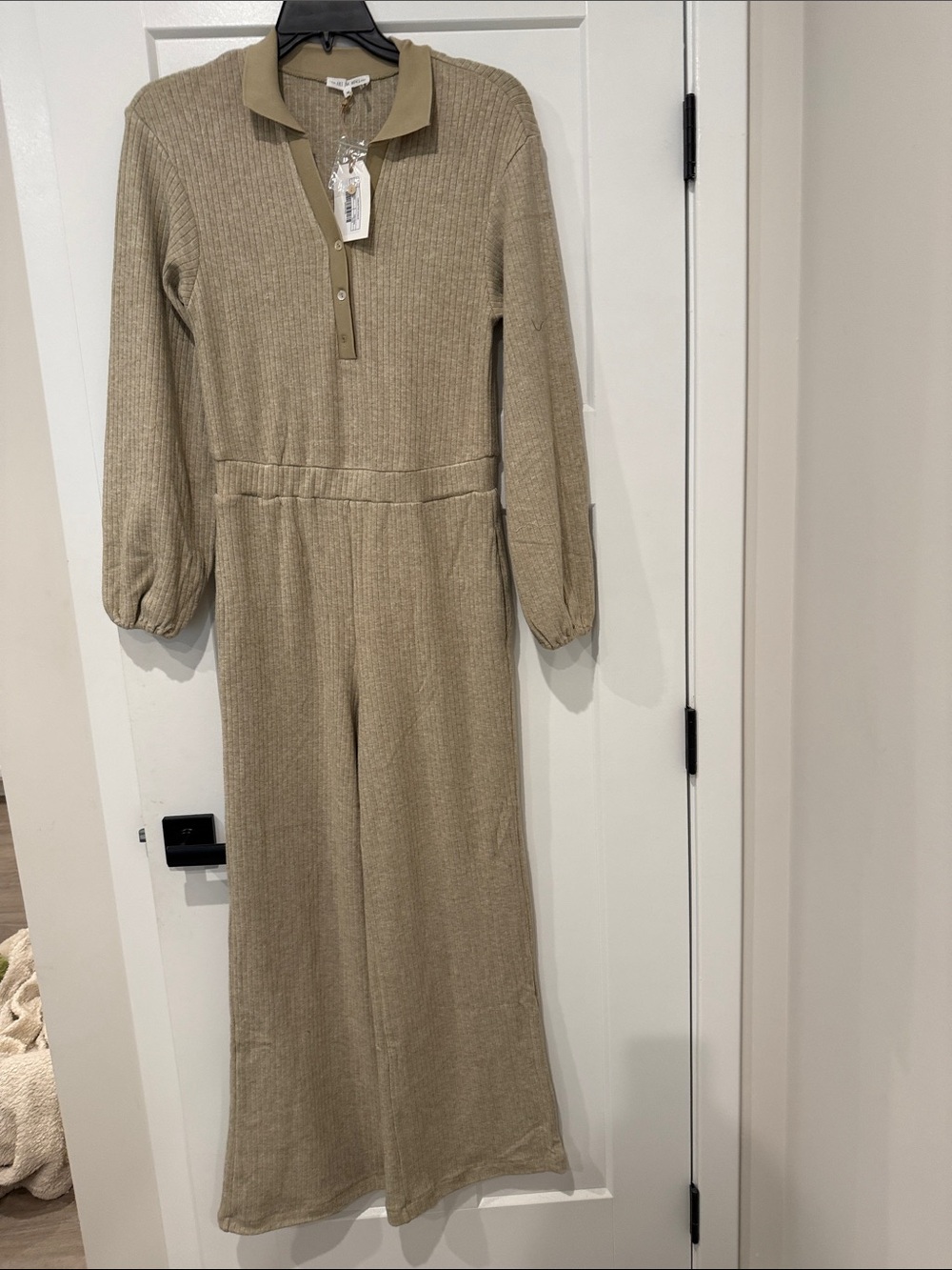 Free the roses KnitJumpsuit in Taupe